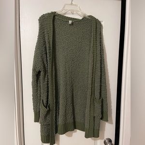 Olive Medium Popcorn Cardigan (hole in right shoulder)
